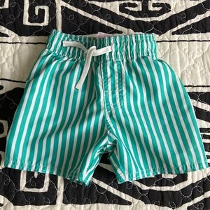 Swim trunks 2T 🏊🏼